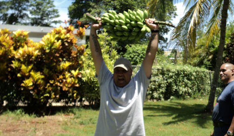 Pete Cabrera lifting weights in Puerto Rico